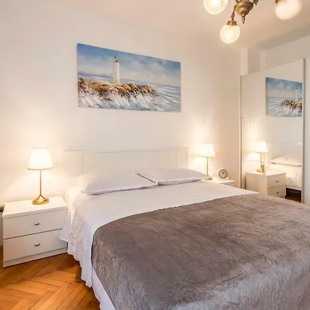Apartment Maja Split