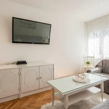 Maja Apartment